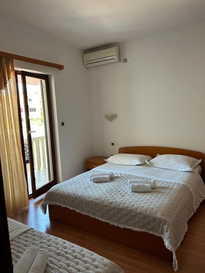 Apartmani Baki Podstrana Exterior photo
