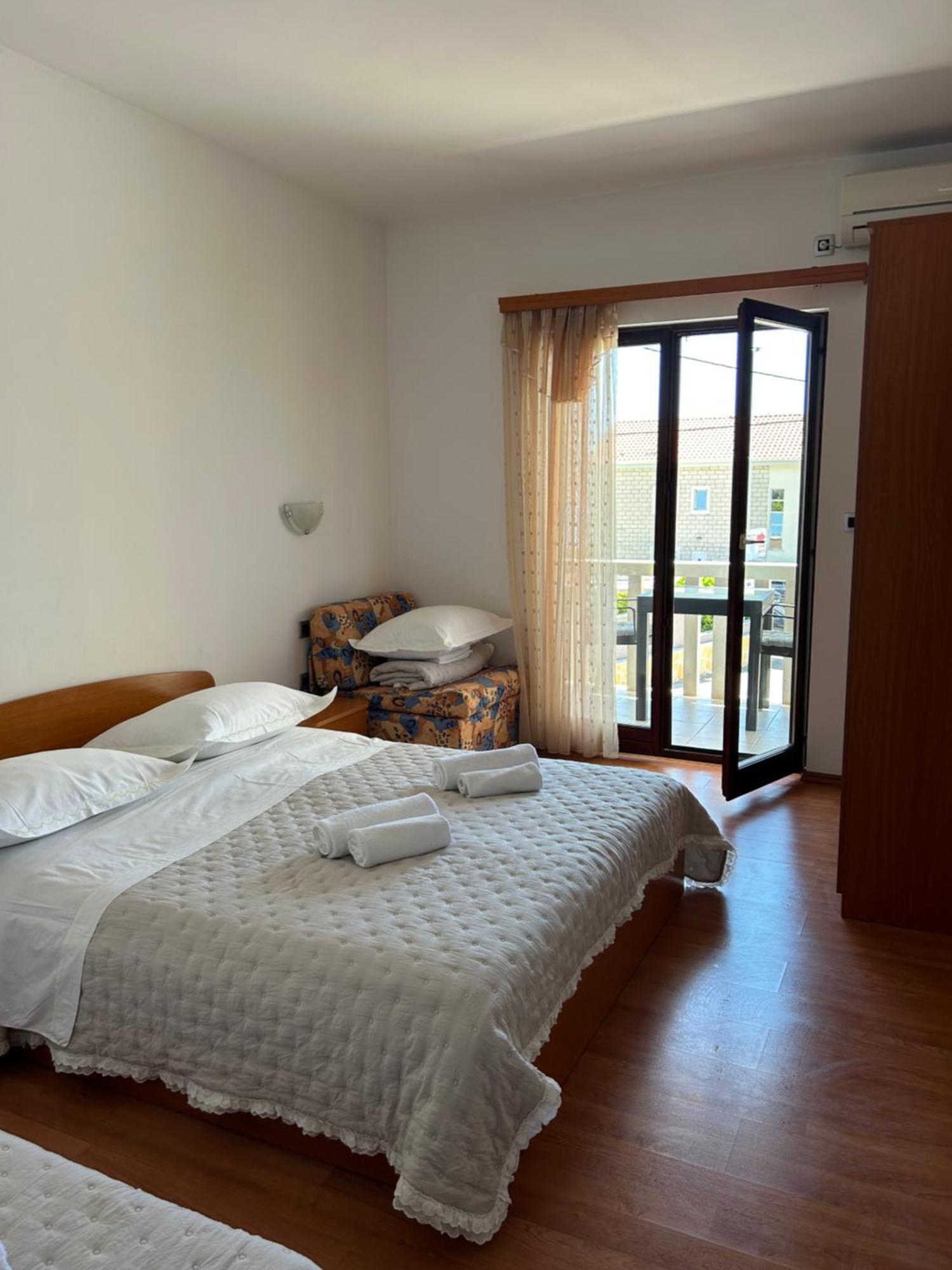 Apartmani Baki Podstrana Exterior photo
