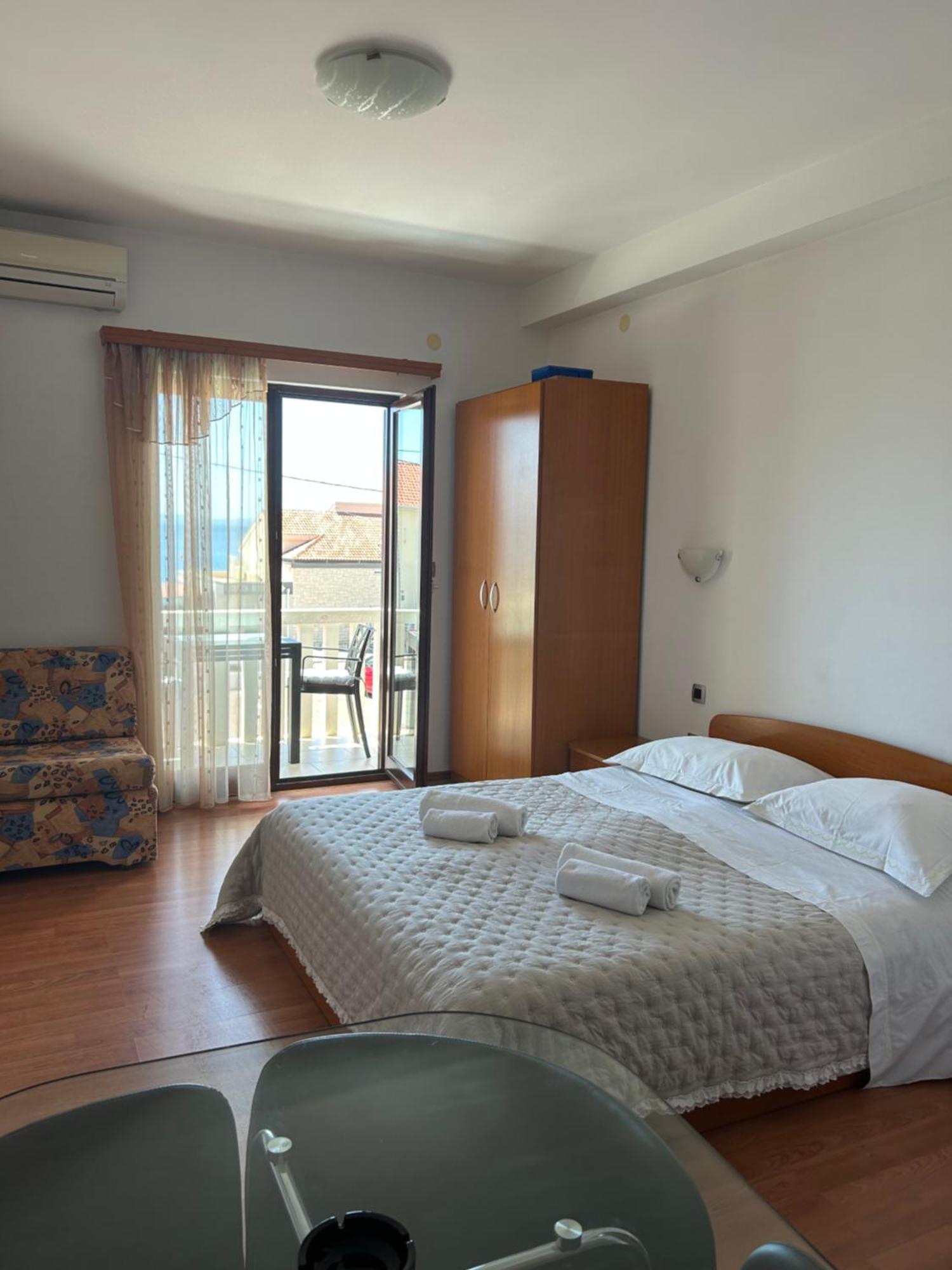 Apartmani Baki Podstrana Exterior photo