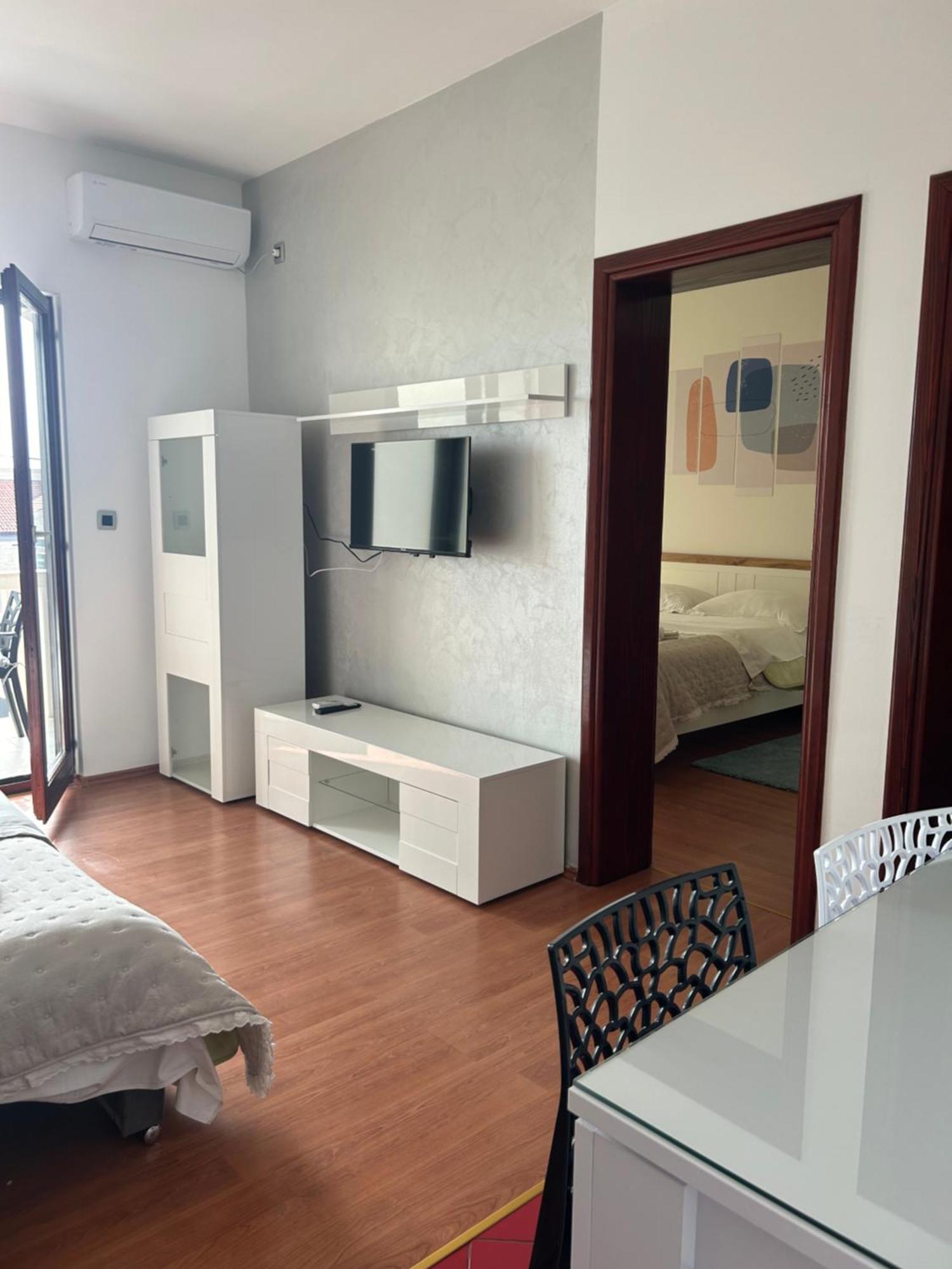 Apartmani Baki Podstrana Exterior photo